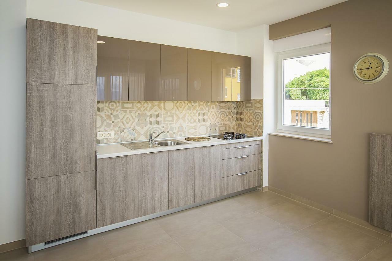 Apartments Capic Marin Baska  Ngoại thất bức ảnh