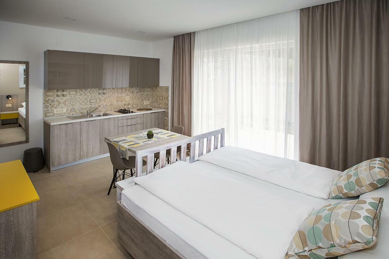 Apartments Capic Marin Baska  Ngoại thất bức ảnh