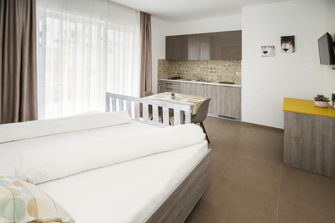 Apartments Capic Marin Baska  Ngoại thất bức ảnh